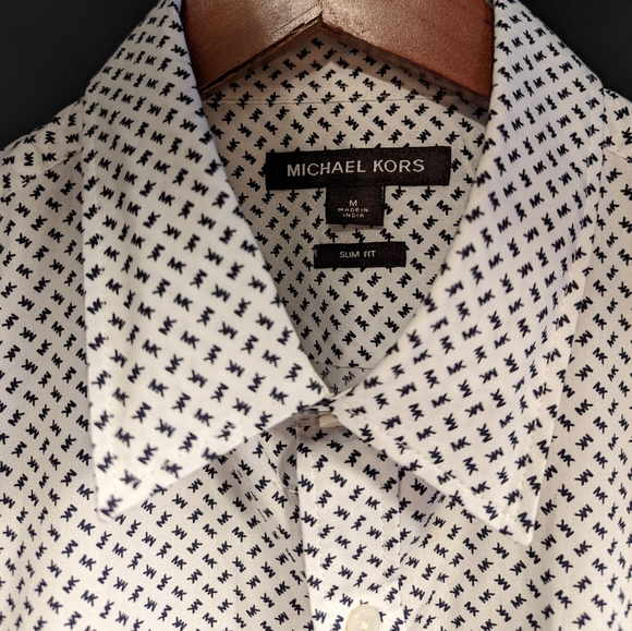 Button down short sleeve shirt - Picture 2 of 3